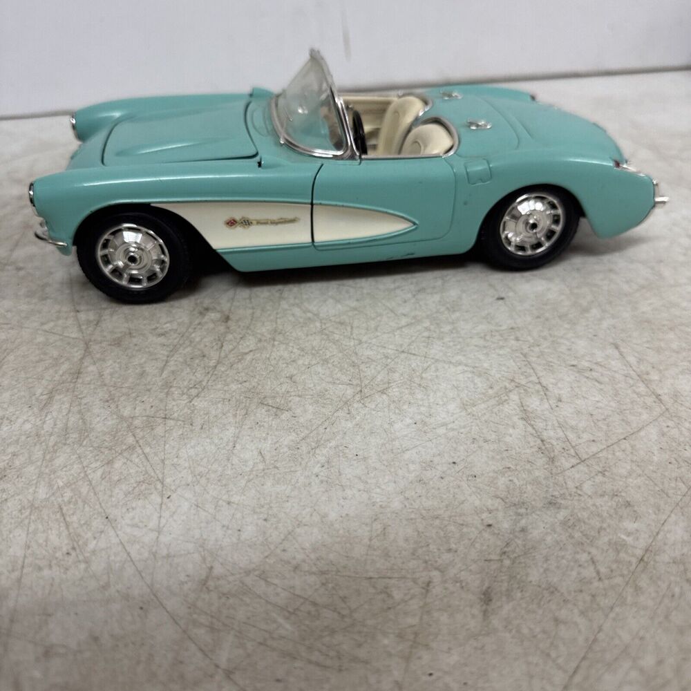 Vintage Collectible Burago Chevrolet Corvette 1957 Die Cast 1/18 Baby Blue Italy